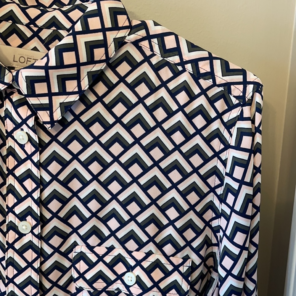 Loft women’s size small dress shirt - Picture 2 of 10